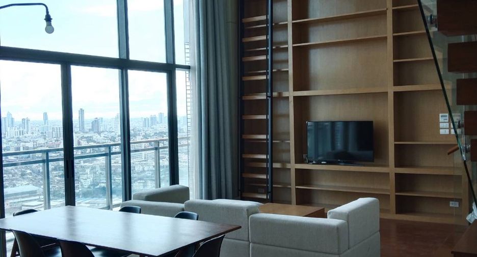 For rent 3 bedrooms condo in Khlong Toei, Bangkok