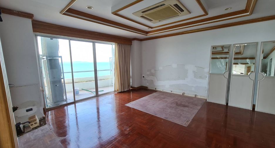 For sale 4 Beds condo in Klaeng, Rayong