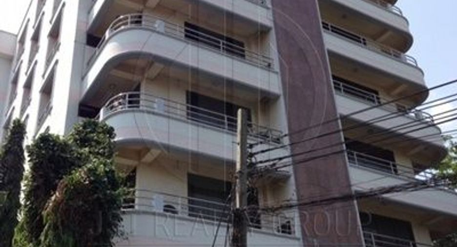 For rent and for sale 112 bed hotel in Huai Khwang, Bangkok