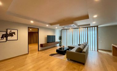For sale 4 bedrooms condo in Watthana, Bangkok