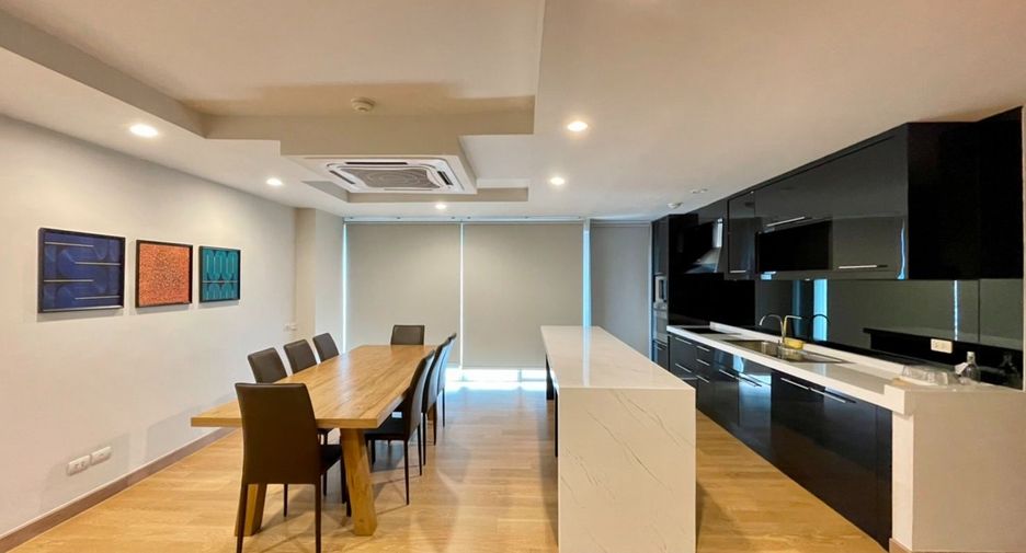 For sale 4 bedrooms condo in Watthana, Bangkok