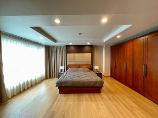 À vendre 4 chambres condo à Watthana, Bangkok