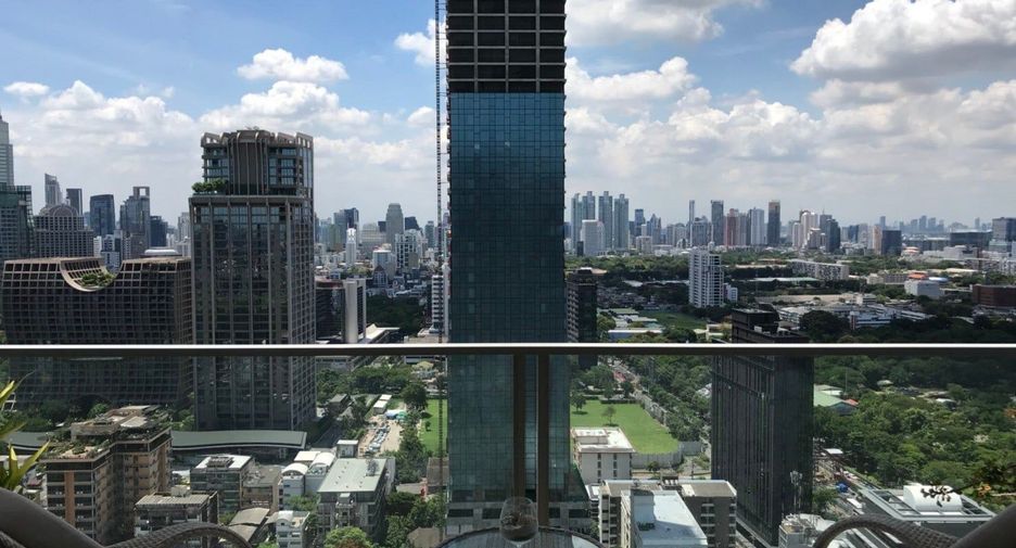 For sale 2 bedrooms condo in Pathum Wan, Bangkok