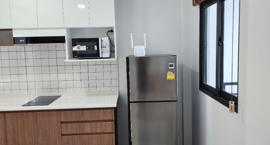 For rent 3 bedrooms townhouse in Bang Phli, Samut Prakan