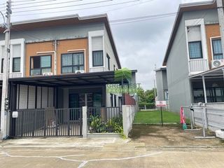 For sale 2 bedrooms townhouse in Lat Lum Kaeo, Pathum Thani