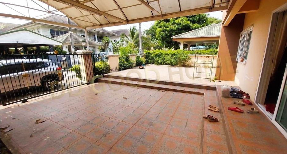 For sale 3 bedrooms house in Phasi Charoen, Bangkok