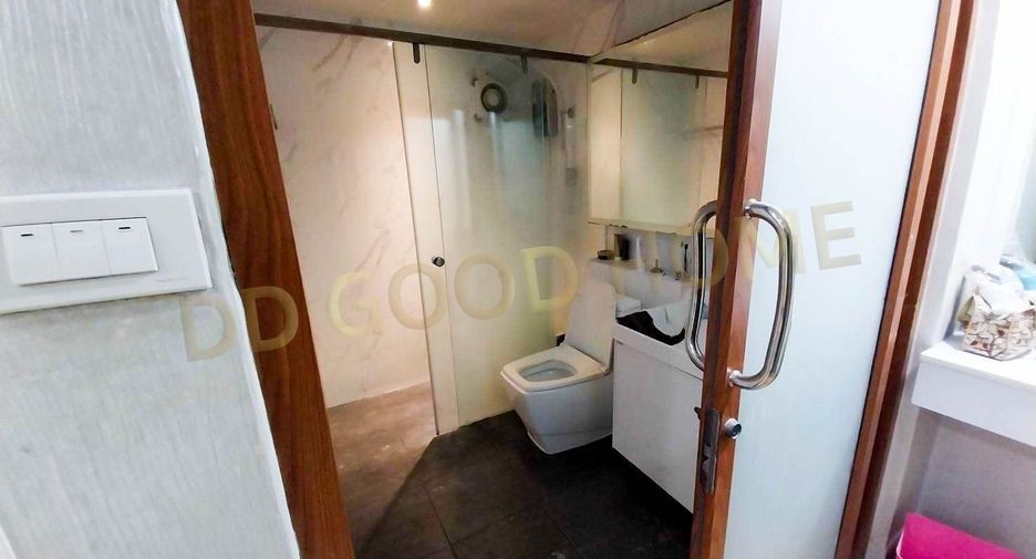 For sale 3 bedrooms house in Phasi Charoen, Bangkok