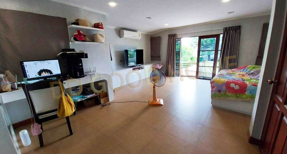 For sale 3 bedrooms house in Phasi Charoen, Bangkok