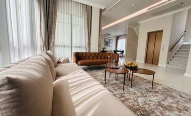 For sale 4 bedrooms house in Watthana, Bangkok