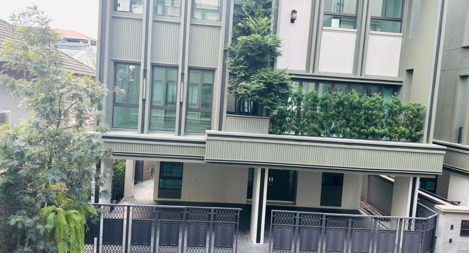 ขาย 4 เตียง บ้านเดี่ยว ใน วัฒนา, กรุงเทพฯ