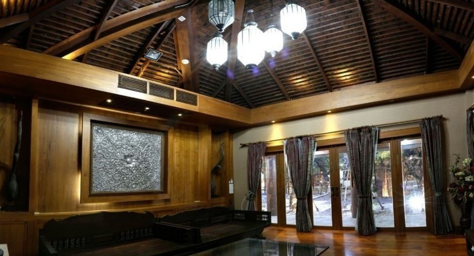For sale 5 bedrooms house in Bueng Kum, Bangkok