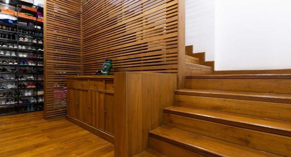 For sale 5 bedrooms house in Bueng Kum, Bangkok