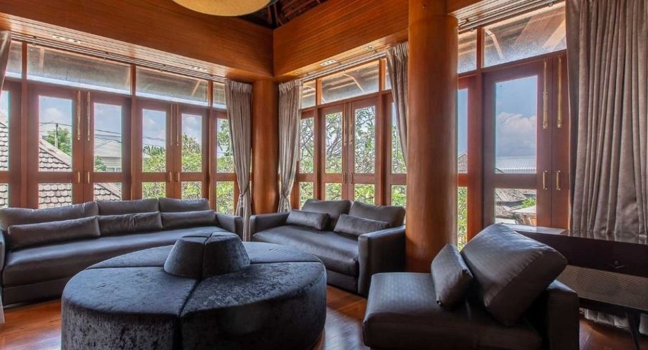 For sale 5 bedrooms house in Bueng Kum, Bangkok