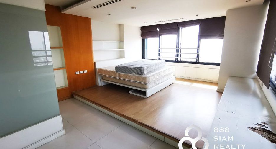 For sale 2 bedrooms condo in Yan Nawa, Bangkok