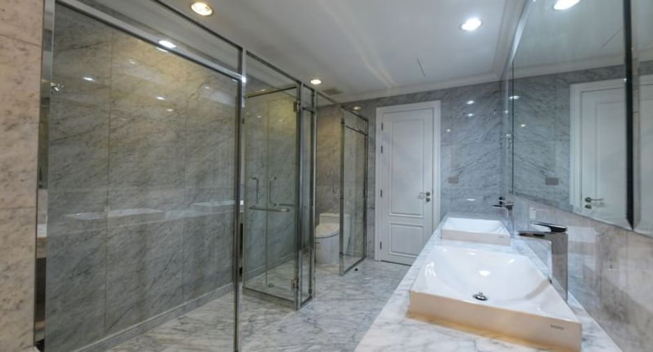 For sale 3 bedrooms house in Watthana, Bangkok