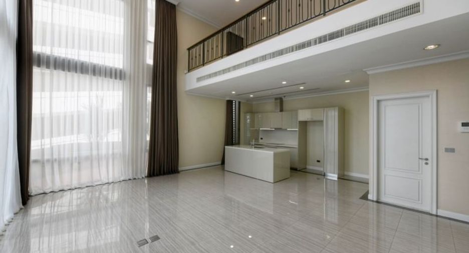 For sale 3 bedrooms house in Watthana, Bangkok