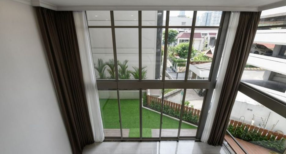For sale 3 bedrooms house in Watthana, Bangkok