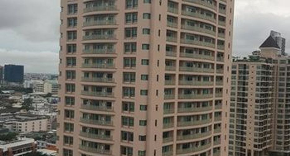 À louer 3 chambres condo à Pathum Wan, Bangkok