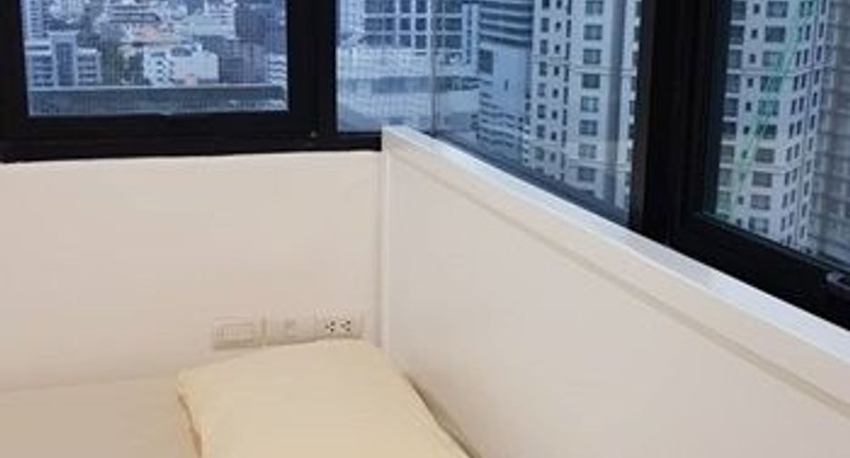 À louer 3 chambres condo à Pathum Wan, Bangkok