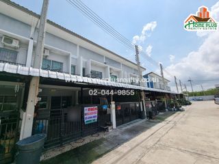 出售 2 卧室 联排别墅 在 Phan Thong, Chon Buri