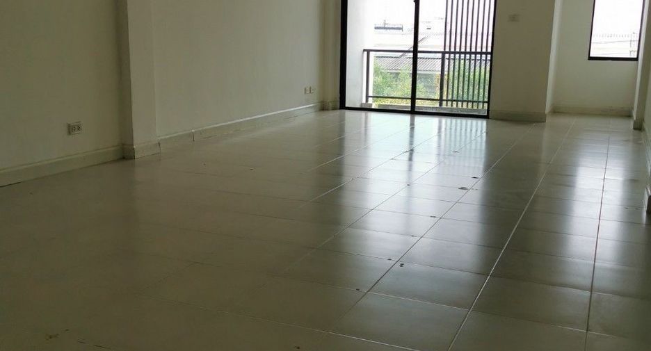 For sale 1 Beds retail Space in Sai Mai, Bangkok
