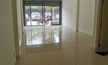Local comercial en venta de 1 habitaciones en Sai Mai, Bangkok