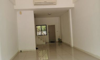 Local comercial en venta de 1 habitaciones en Sai Mai, Bangkok