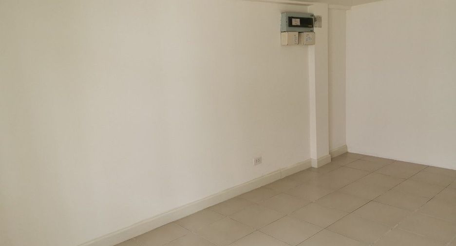 For sale 1 Beds retail Space in Sai Mai, Bangkok