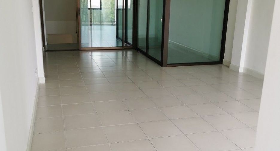 For sale 1 Beds retail Space in Sai Mai, Bangkok