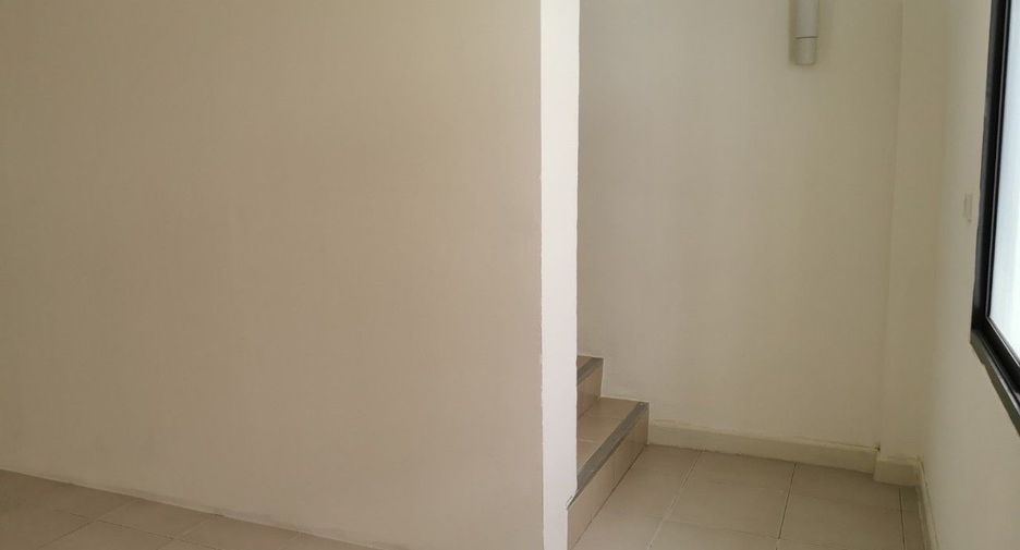For sale 1 Beds retail Space in Sai Mai, Bangkok