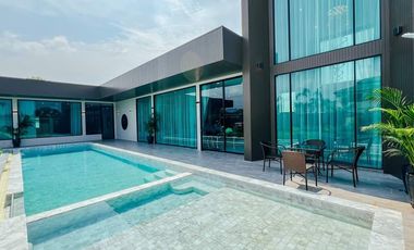 For sale 5 ベッドルーム villa in Bang Lamung, Chonburi