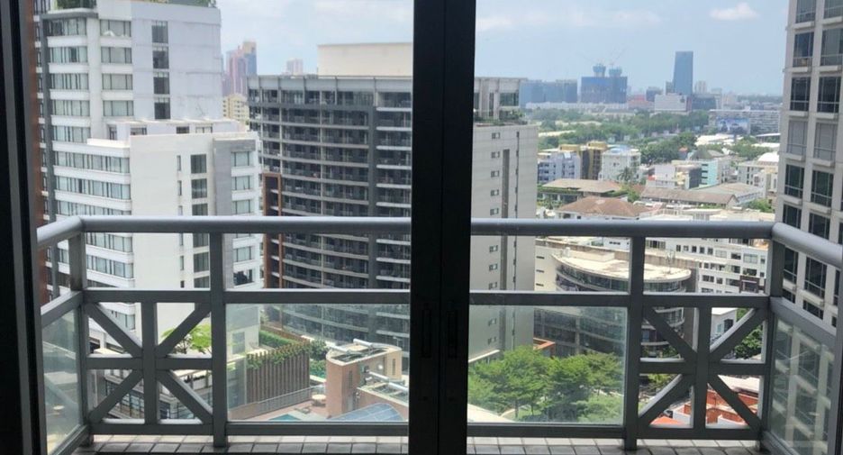 For sale 3 bedrooms condo in Pathum Wan, Bangkok