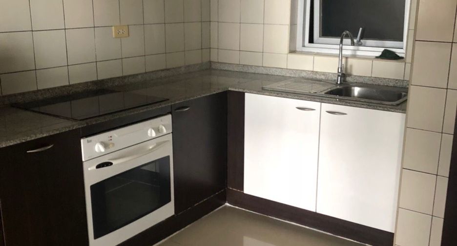 For sale 3 bedrooms condo in Pathum Wan, Bangkok