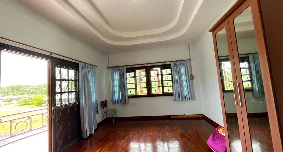 For sale 5 bedrooms house in Thai Mueang, Phang Nga