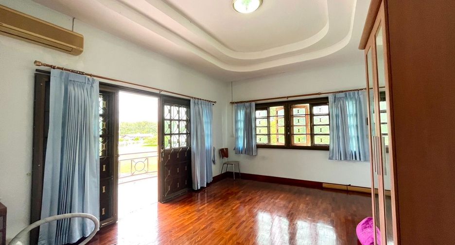 For sale 5 bedrooms house in Thai Mueang, Phang Nga