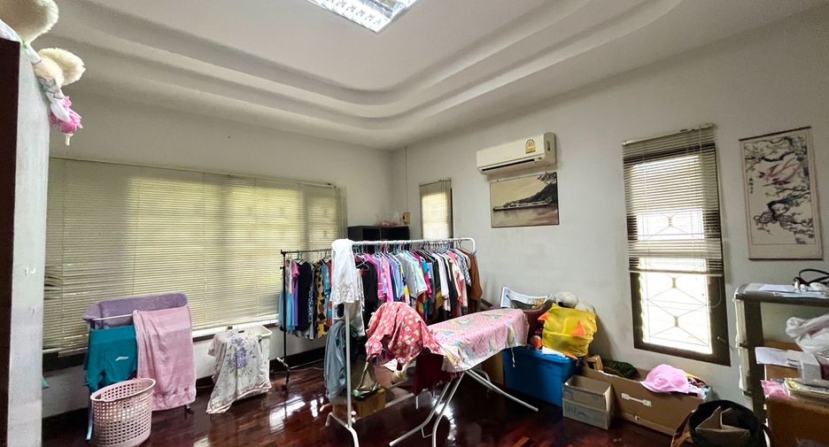 For sale 5 bedrooms house in Thai Mueang, Phang Nga