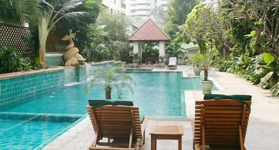 For rent 3 bed condo in Watthana, Bangkok