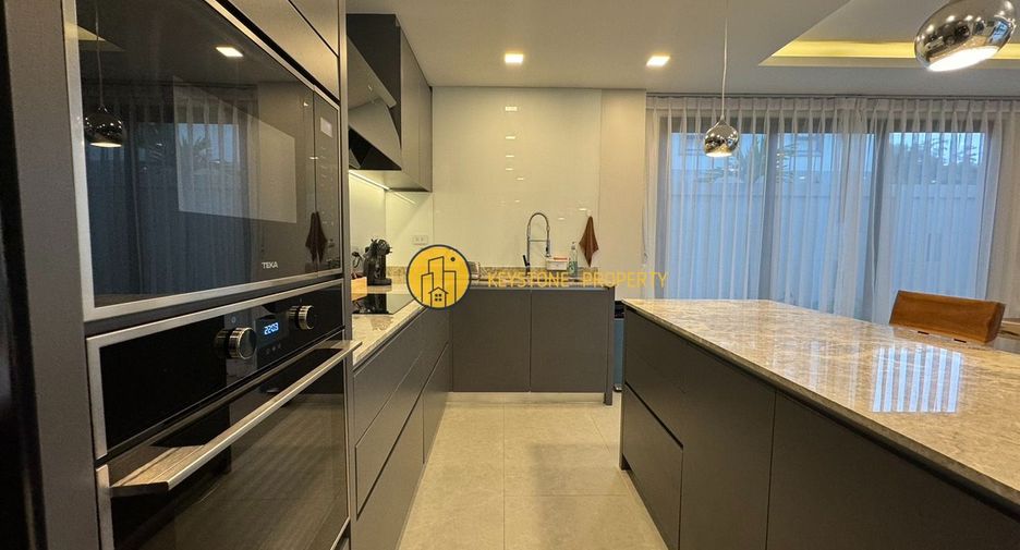À vendre 4 chambres villa à Bang Lamung, Chonburi