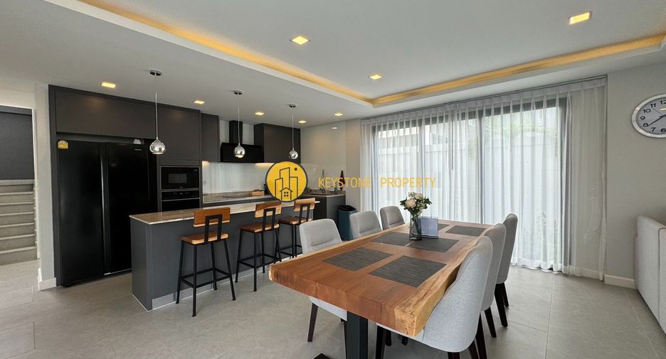 À vendre 4 chambres villa à Bang Lamung, Chonburi