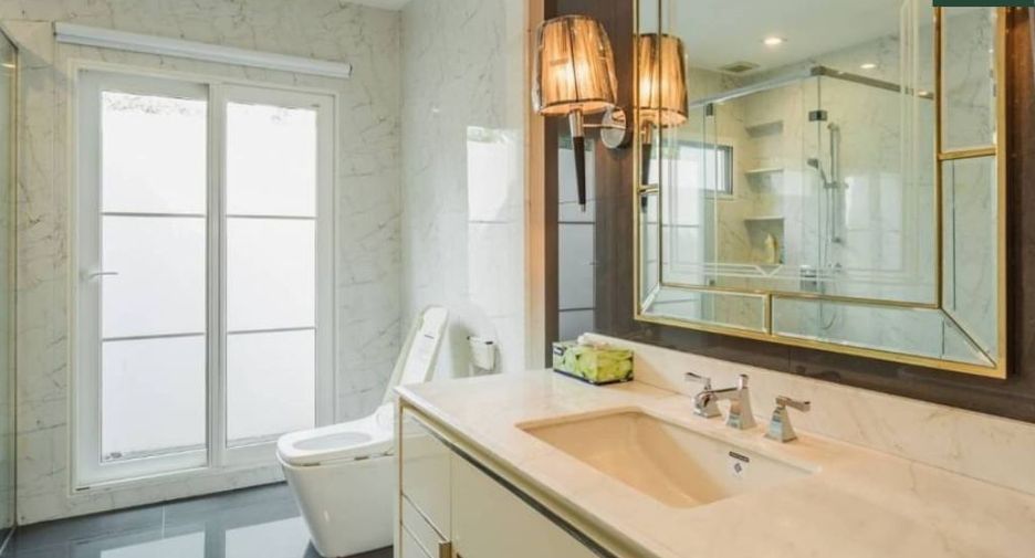 Haus zur Miete mit 3 Zimmer in Bang Phli, Samut Prakan