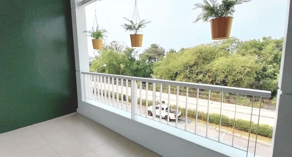 Casa adosada en venta de 3 habitaciones en Bang Khun Thian, Bangkok
