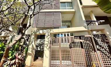 For rent and for sale 3 bed townhouse in Yan Nawa, Bangkok