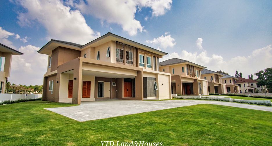 For sale 4 bed house in Si Racha, Chonburi