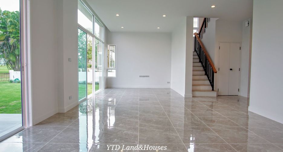 For sale 4 bed house in Si Racha, Chonburi