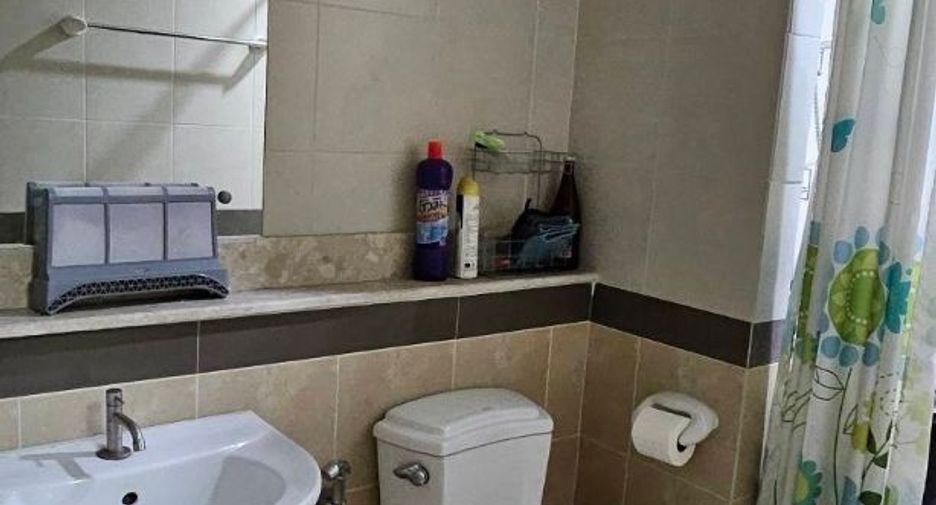 For sale 3 Beds townhouse in Lam Luk Ka, Pathum Thani