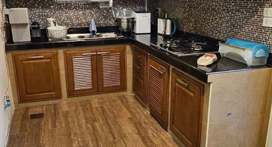 For sale 3 Beds townhouse in Lam Luk Ka, Pathum Thani