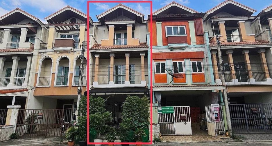 For sale 3 Beds townhouse in Lam Luk Ka, Pathum Thani