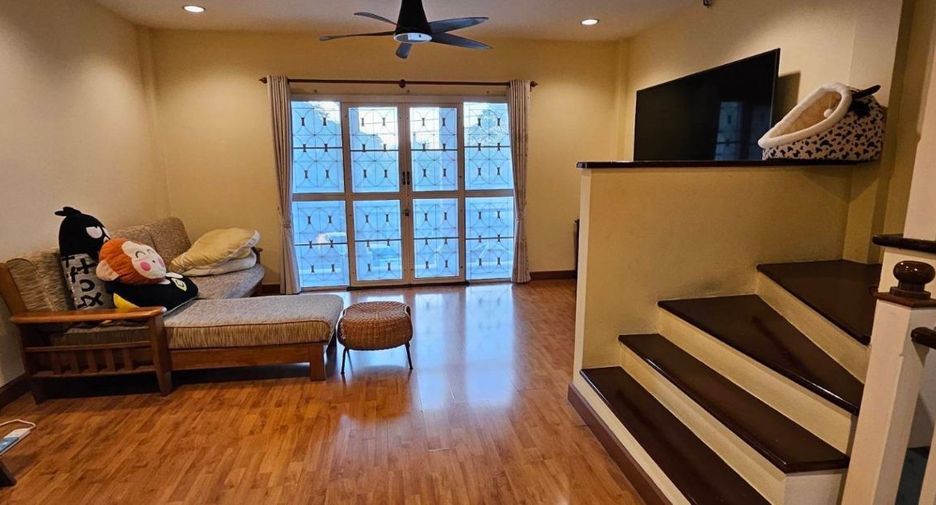 For sale 3 Beds townhouse in Lam Luk Ka, Pathum Thani