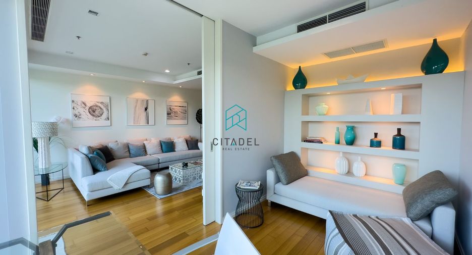 For rent 2 bedrooms condo in Sathon, Bangkok