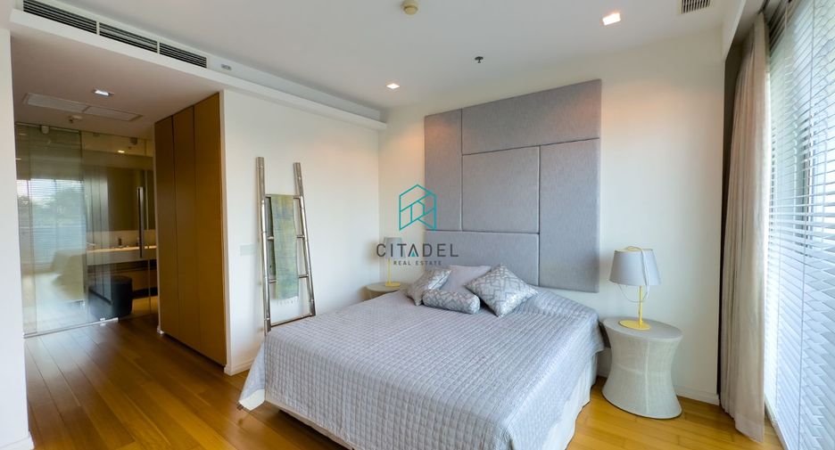 For rent 2 bedrooms condo in Sathon, Bangkok
